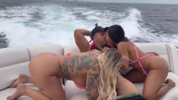 Kali Roses, Brandyslicious - Sharing A Cock On Yacht