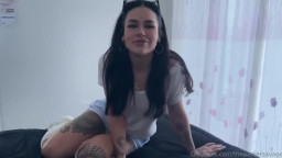 Effycutiexx - I Fucked My Stepsiss Best Friend